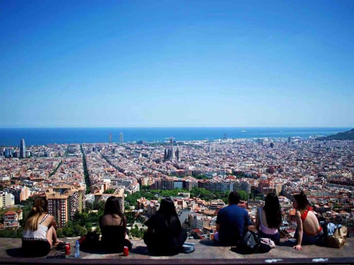 People looking at view of Barcelona from Bunkers del Carmel