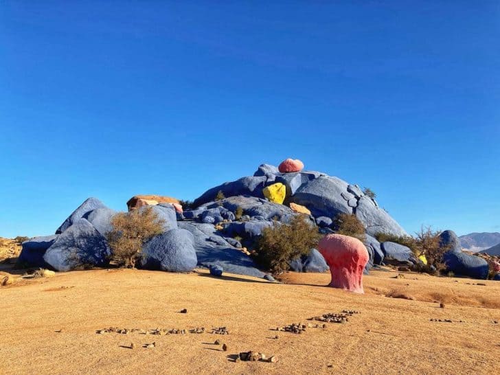 painted rocks tafraoute morocco guide