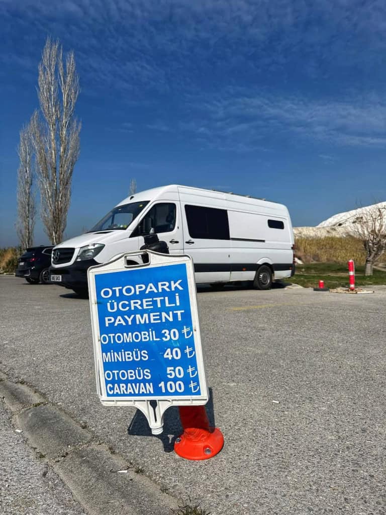 Pamukkale parking